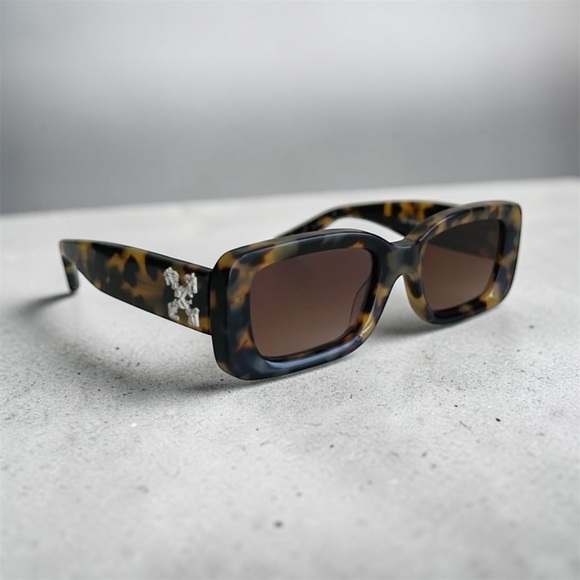 Off-White Sunglasses - Full Inclusion - Picture 4 of 12